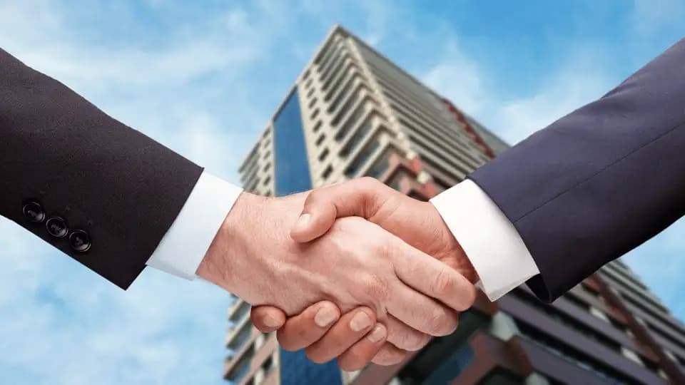 Secure Dubai's Golden Visa through real estate
